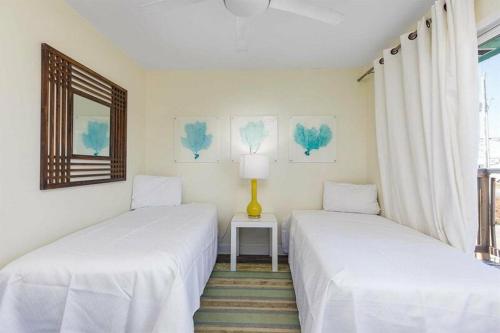 Coastal Calm by Meyer Vacation Rentals - image 3