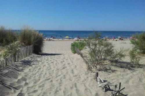 Apartment at 200 meters from the BEACH - image 3
