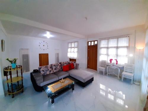 Alaina's villa