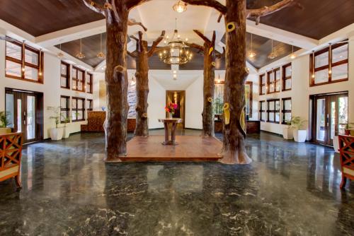 Ankleshwar Club Mahindra Netrang 3-Star Hotel lobby