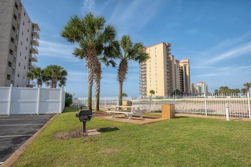 Seaside Beach and Racquet 2306 - image 9