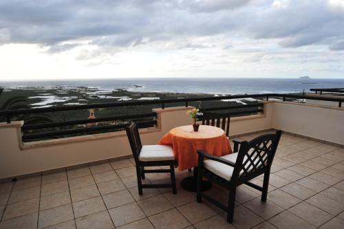 Balcony/terrace, Kavousi Resort in Kissamos
