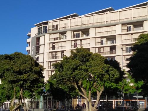 Studio Apartment - fully furnished and equipped - image 7