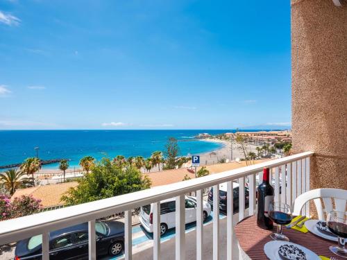 1 1 Beautiful seafront with balcony and WIFI 1