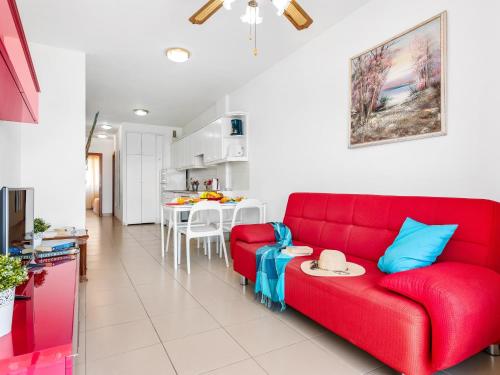 1 1 Beautiful seafront with balcony and WIFI - Tap to explore photos
