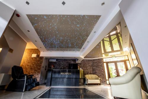 Vestabils, Hotel Novotheos in Oradea
