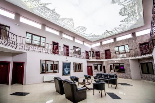 Vestabils, Hotel Novotheos in Oradea
