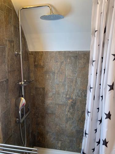 piccadilly b&b - main image