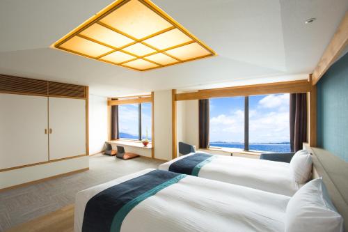 Japanese-Style Superior Room 5-20F with Pool Access