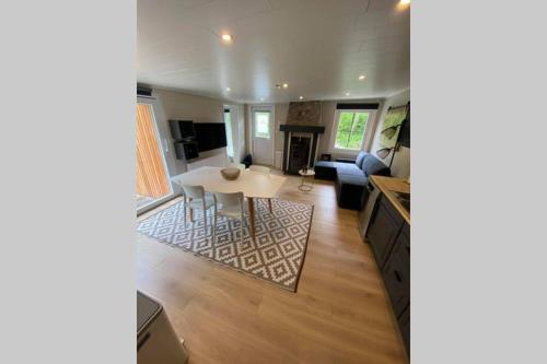 le bonheur à rive (le bonheur a rive) in 孔布蘭歐蓬