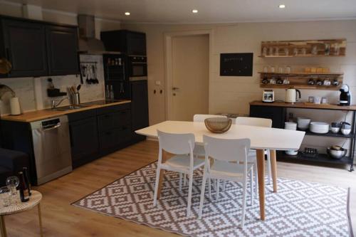 le bonheur à rive (le bonheur a rive) in 孔布蘭歐蓬