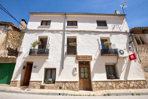 Exterior view, Casa Gabriela in Palomera