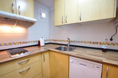 Kitchen, Casa Gabriela in Palomera