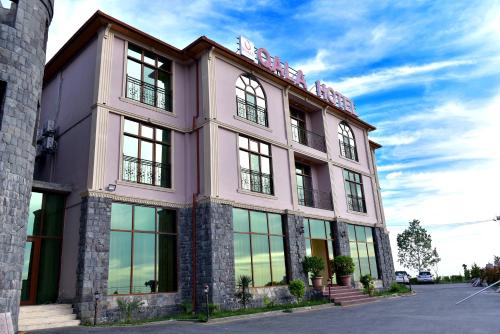 Ruma Qala Hotel - Tap to explore photos