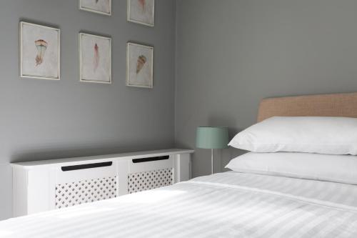 Wilfred Street by onefinestay