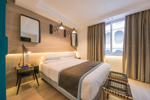 CHAYOFA SUITES 1