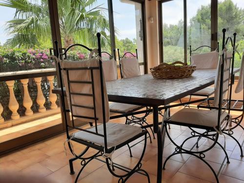 Villa Limon - Tropical Oasis with Private Pool in อัดซูเบีย