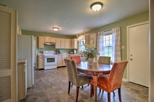 Horse Country House, 6 Mi to KY Horse Park! in Lexington, USA