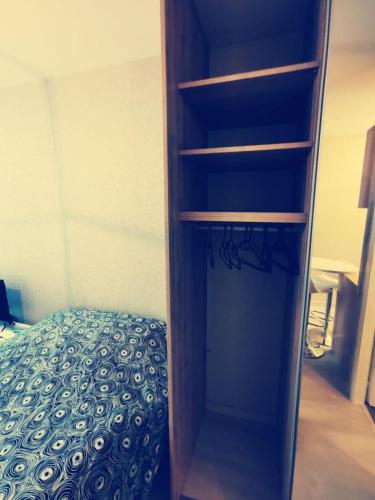 Super studio idealement situe en vieille ville
