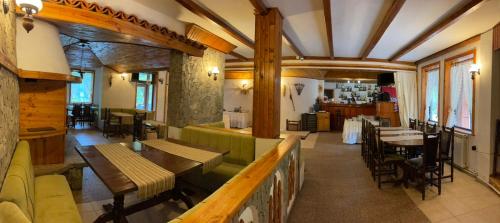 Restorāns, Hotel Paradise Place in Kalofer