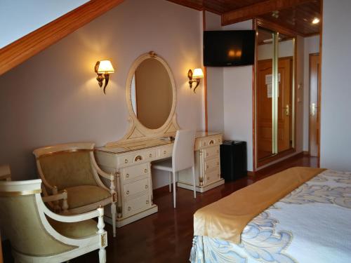 Hotel Playa Compostela - image 5