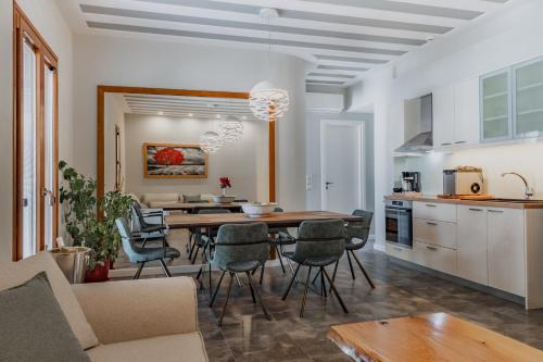 virtuve, Andros 4 All Seasons Villas & Suites in Ormos Korthiou (Cyclades)