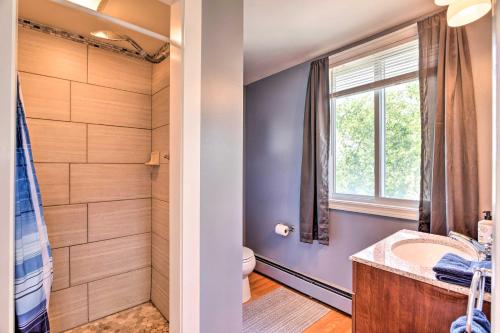 Coastal Abode with Beach Views, Walk to Beach and Bars