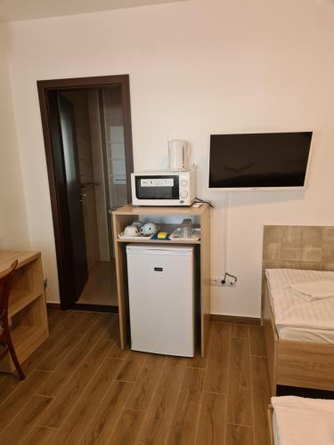 Triple Room with Terrace image 9