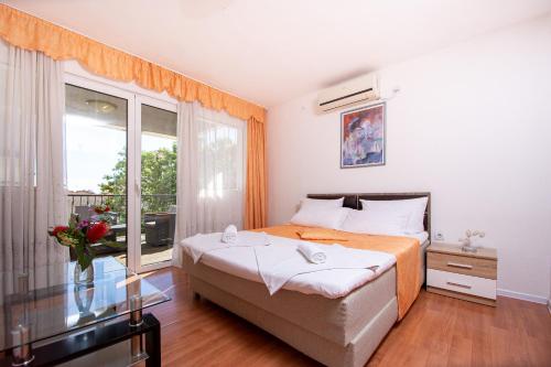 Saki Apartments - image 10