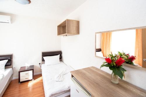 Saki Apartments - image 13