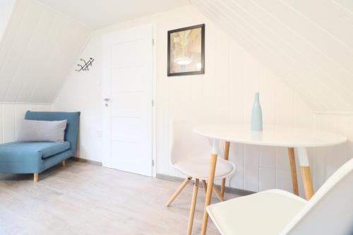 Two-Bedroom Suite image 10