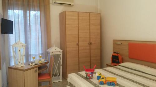 Quadruple Room with Balcony image 6
