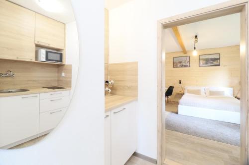 King Suite image 5