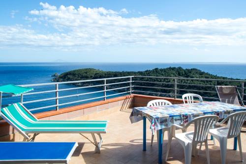  Villa La Terrazza sul Mare - Goelba in Fetovaia