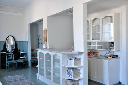 Opintola Bed & Breakfast - image 9