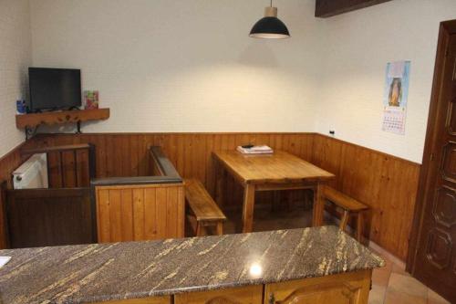 Sagasti-Enea Villa con Piscina y Tenis en la Rioja in Samanjego