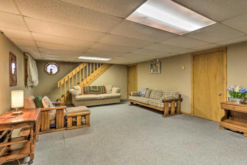 Picturesque Poconos Getaway with Resort Perks! - image 10