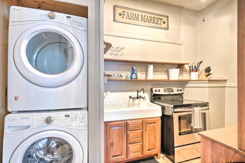 Romantic Apt Near Wineries Golf and Lake Erie! - image 5