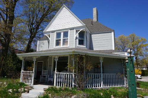 Charlevoix House - The Northside