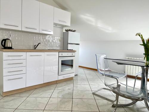 廚房, 瑪麗亞公寓式酒店 (Apartments Maria) in 烏馬格