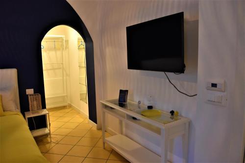 Lemon Suite - image 4