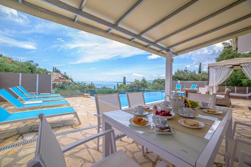 Villa with Sea View and Private Pool image 10