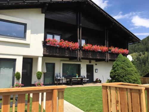 Exterior view, Chalet Latschen - fur Großfamilien, Firmen & Co. in Sankt Oswald