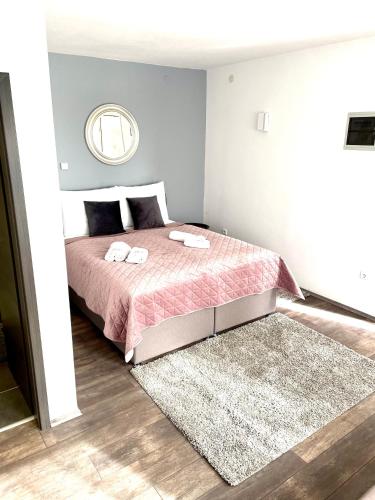 D&A Apartment with swimming pool - image 10