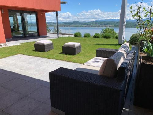  Villa au bord du lac de Morat avec vue imprenable in Bellerive