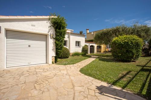 Villa image 3