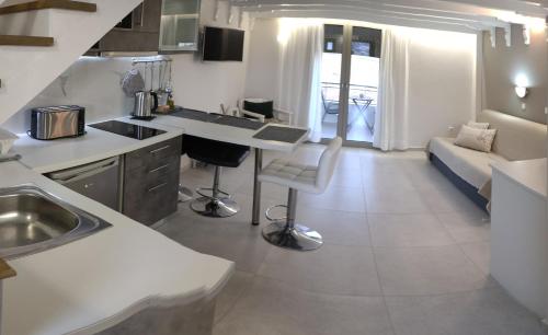 Irida Holiday Apartments in Lefktro
