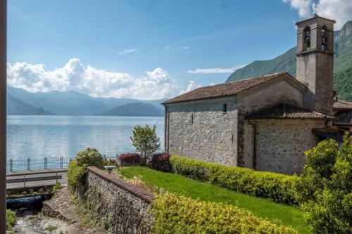  Happy Guest Apartments - Lake And Passion in Riva di Solto