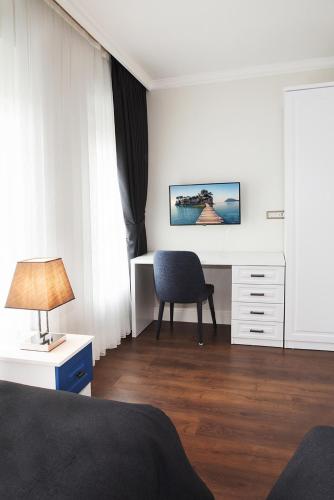 Garlon Residence - image 14