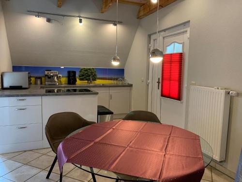Iekārtas, Sonnerwachen, Ferienwohnung fur 2 Personen in DE FEERJENHUSEN am Haubarg von Vollerwiek Fertigstellu in Volervīka